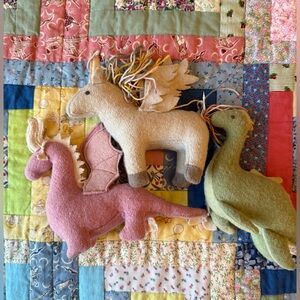 Olli Ella Holdie Folk